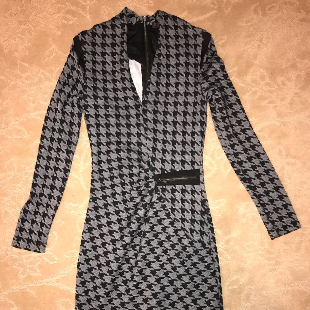 Heathered Gray Long Sleeve Dress 😃
